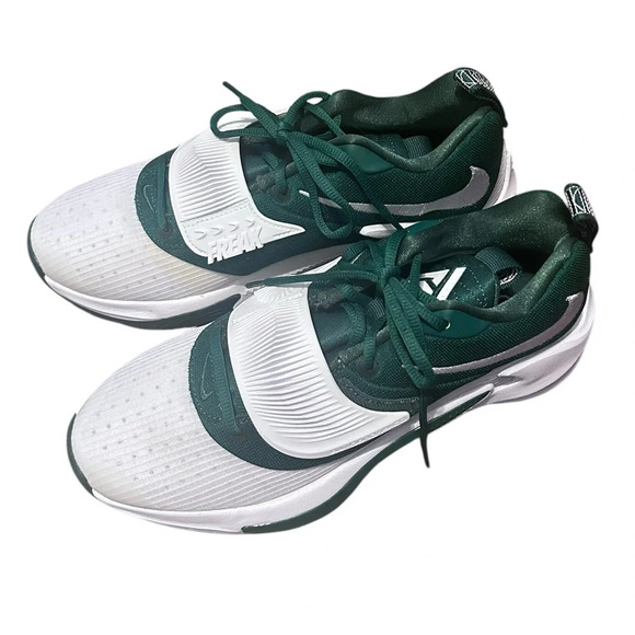NWOT Nike Zoom Freak 3 Green/White Sneakers size 8.5 - Picture 1 of 7